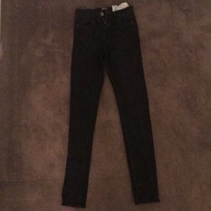 Black Zara jeans